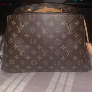 Louis Vuitton Montaigne MM